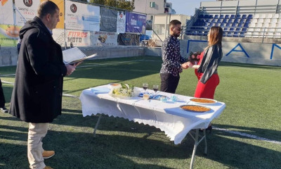 Έπος: Παίκτης Γ' Εθνικής παντρεύτηκε στο γήπεδο! (photos+video)