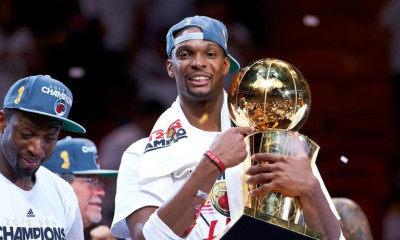 Τιμούν τον Μπος οι Χιτ, αποσύρουν τη φανέλα του! (video&photos)