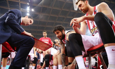 Μακάμπι – Ολυμπιακός: Η πρώτη «μάχη» κόντρα στον Γιάννη Σφαιρόπουλο
