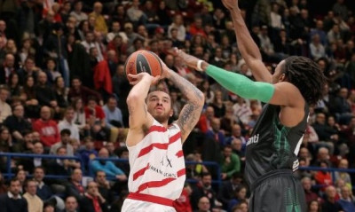 Αρμάνι Μιλάνο-Νταρουσάφακα 90-78: Ζορίστηκε αλλά «καθάρισε» ο Τζέιμς (photos)