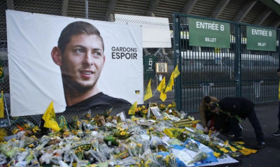 «Ντροπή σας ξεφτίλες»! (pics+vid)