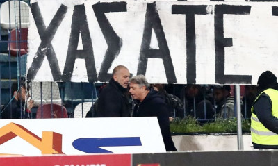 Πανιώνιος-Απόλλων: Τα πανό της οργής και η ένταση με Ζαμάνη (photos)