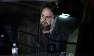 ΠΑΟΚ – Ολυμπιακός: Αμίλητος έφυγε από την Τούμπα ο Μαρινάκης (photos)