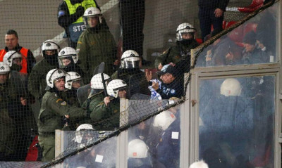 Ολυμπιακός-Ντιναμό Κιέβου: Ένταση με Ουκρανούς οπαδούς στο «Καραϊσκάκης» (photos)