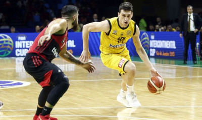 Η φωτογραφία για την Παγκόσμια Πρωταθλήτρια ΑΕΚ που… σαρώνει (photo)