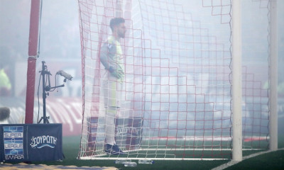 Ολυμπιακός-ΑΕΚ: Έντονη γιούχα στο ημίχρονο (photos)