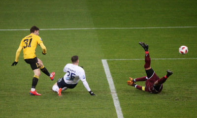 ΑΕΚ-Απόλλων Σμύρνης 2-1: «Ηλιαχτίδα» ο Μπογέ στο «παγωμένο» ΟΑΚΑ