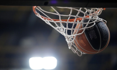 «Ντου» κουκουλοφόρων σε αγώνα της Α2 Ανδρών