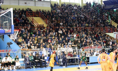 Το πιο «καυτό» κορίτσι της Θεσσαλονίκης πήγε στο Ρέθυμνο-Παναθηναϊκός! (photos)