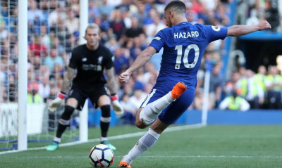 Στο «πάνθεον» της Τσέλσι ο Αζάρ (photos)