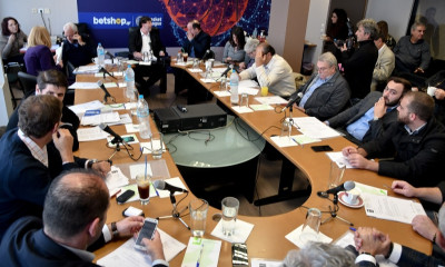 Ξένοι διαιτητές, Κοσσοβάροι κομισάριοι, Μαροκινοί χρονομέτρες!