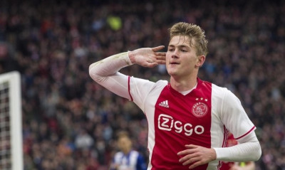 Θέλει Ντε Λιχτ η Μπαρτσελόνα