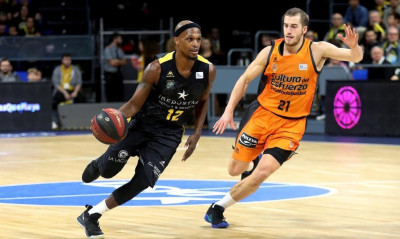 Τον απέρριψε ο Ολυμπιακός και φόρεσε τα «πράσινα» ο ΜακΦάντεν