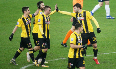 ΑΕΚ: Με Τσιγκρίνσκι, Σιμόες στο ντέρμπι