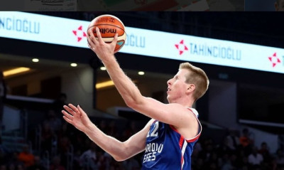 Ο Μότουμ «ντύθηκε» Λάρκιν κι η Εφές «έπιασε» στην κορυφή τη Φενέρμπαχτσε!