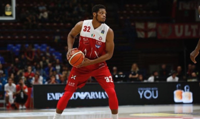 Αρμάνι Μιλάνο-Ολυμπιακός: Πήρε παραμάζωμα τον διαιτητή ο Μπρουκς (video)