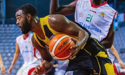 O… παγκοσμίως άγνωστος, Ουέντελ Ντέιβις «έσπασε» το ρεκόρ του Άρβιντας Σαμπόνις! (video)