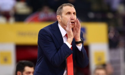 Μπλατ: «Πρέπει να παίζουμε σωστά, με μυαλό και καρδιά»