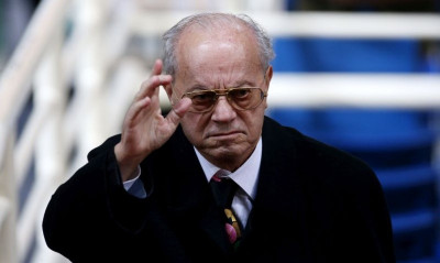 Ανθοδέσμη στη θέση του Θανάση Γιαννακόπουλου στο φουαγιέ του ΟΑΚΑ