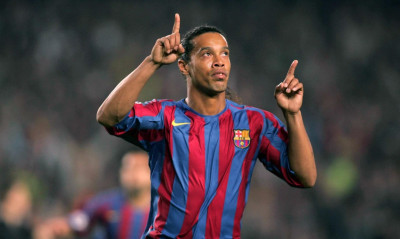 Ροναλντίνιο: Ποιητής και… μάγος της μπάλας (videos+photos)