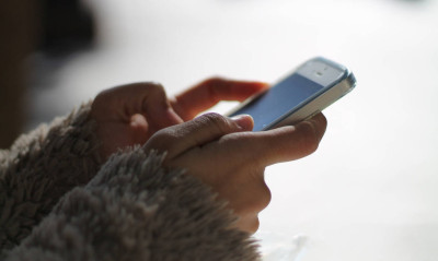 Είναι απιστία να μιλάς με άλλους/ες στο chat; (POLL)