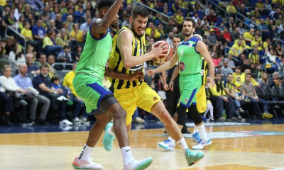 Στο ρελαντί η Φενέρ