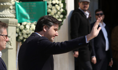 Στη Μητρόπολη για τον Θανάση Γιαννακόπουλο κι ο Μποντιρόγκα (video)