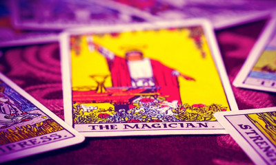 Απρίλιος 2019: Οι προβλέψεις Ταρώ των ζωδίων