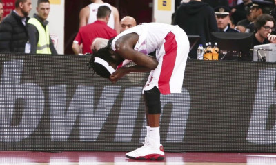 Έβαλε τα κλάματα ο Ουέμπερ: «Έτσι αντιδρώ όταν χάνω…» (photos)