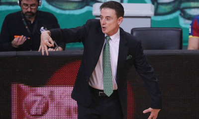 Ρικ Πιτίνο: «Γι' αυτό παίζουμε χωρίς κόσμο στο Περιστέρι»