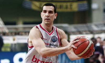 Σκέφτεται την επιστροφή στην ΑΕΚ ο Νίκος Ζήσης!