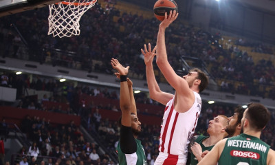 Μιλουτίνοφ: «Ελπίζω να μην είναι το τελευταίο μας ματς στη Euroleague»