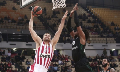 Ο Έβανς κάνει πάρτι με τον Μπόγρη στο ΣΕΦ (videos+photos)