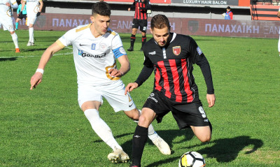 Football League: Μάχες σε Λάρισα, Τρίκαλα