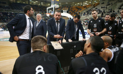 Παπαθεοδώρου: «Έβρεξε χθες στην Αθήνα, ξαναέβρεξε σήμερα στο γήπεδο»