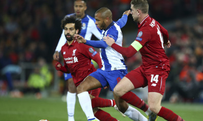 Champions League: Δολοφονικό τάκλιν από Σαλάχ, του χαρίστηκε ο διαιτητής (video)