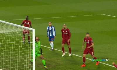 Λίβερπουλ – Πόρτο: Ζήτησαν πέναλτι οι «Δράκοι», δεν τους δικαίωσε το VAR (video)