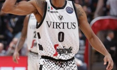 Σάλος στην Ιταλία με πρώην παίκτη της ΑΕΚ (video)