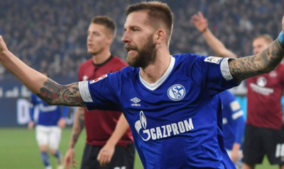 «Χρυσό» βαθμό η Σάλκε (video)