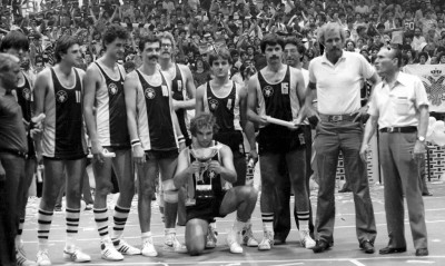 ΑΕΚ: Τιμά τον Μηνά Γκέκο