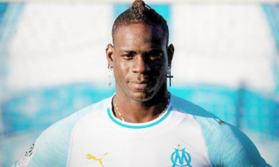 H τραγουδίστρια που… αναζωογόνησε τον Μπαλοτέλι (pics)