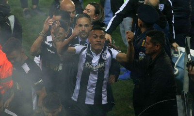 Πάρτι στα αποδυτήρια του Πρωταθλητή ΠΑΟΚ (video)