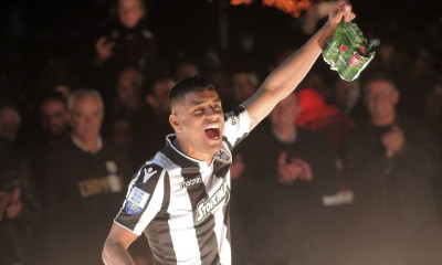 Μυθικός Λέο Μάτος: Στη φιέστα με μπίρες στα χέρια! (video+photos)