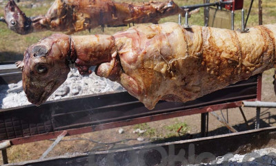 Πασχαλινό Αρνί: Πώς θα το δέσετε σωστά στη σούβλα; (video)