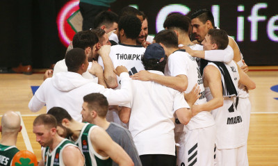 Ρεάλ Μαδρίτης: Έβδομο Final 4 σε εννιά χρόνια και αποθέωση στα αποδυτήρια! (video)