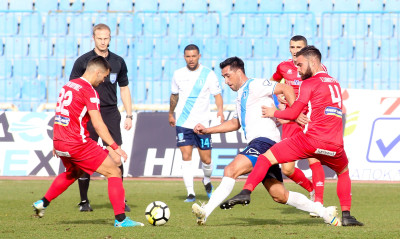 Football League: Μάχη για μπαράζ και παραμονή