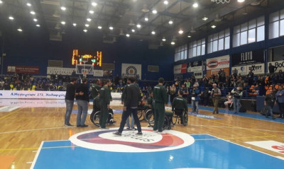 Ο Χολαργός βράβευσε την ομάδα μπάσκετ με αμαξίδιο του Παναθηναϊκού (video)