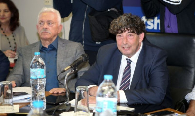 Γαλατσόπουλος: «Έχουμε πρωτάθλημα, θα παίξει ο Ολυμπιακός» (videos)