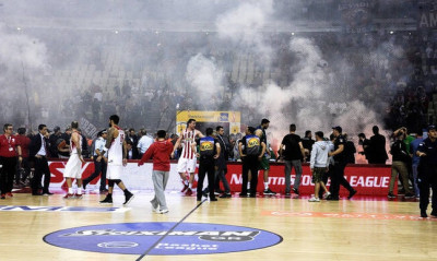 Ετοιμάζονται για... όργια στο ΣΕΦ οι οργανωμένοι του Ολυμπιακού (photo)