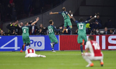 Άγιαξ-Τότεναμ: Οι πανηγυρισμοί και η κατήφεια μετά τη λήξη (video+photos)